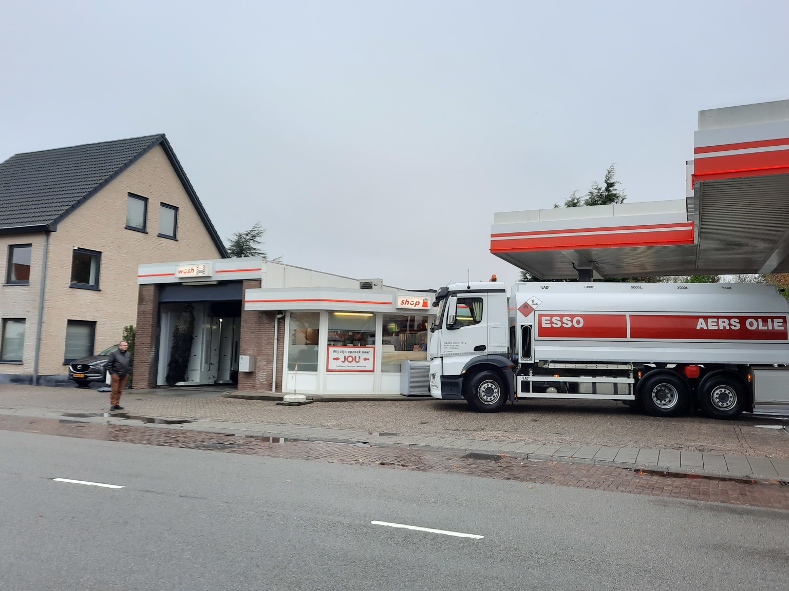 AVIA wordt ESSO