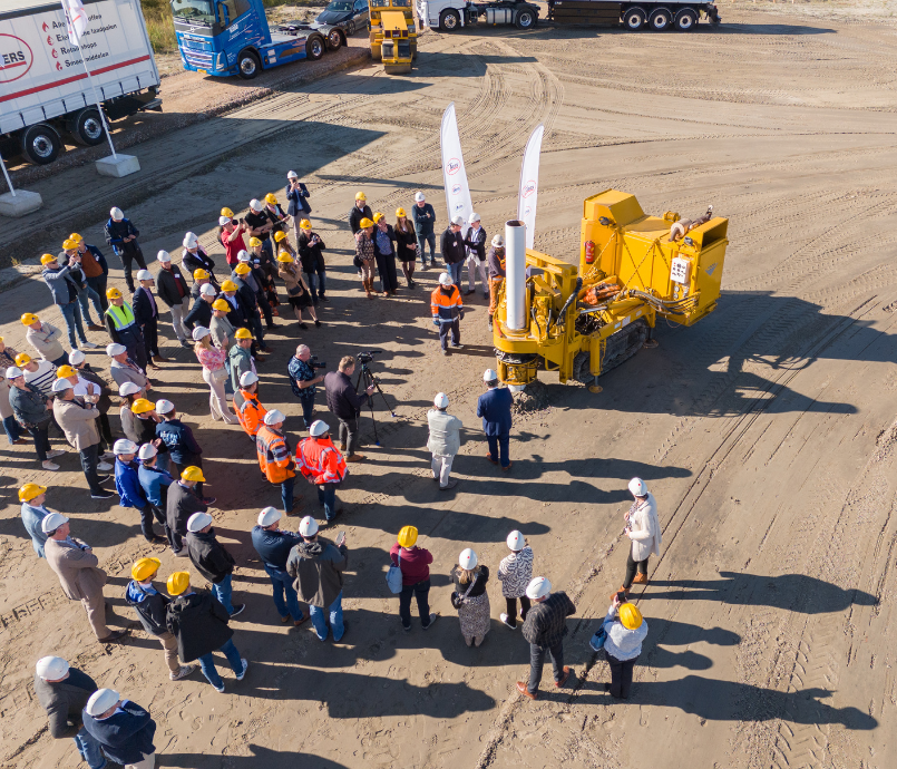 De eerste paal van Aers Truckplaza is een feit!